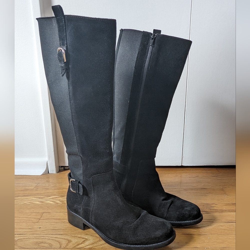Suede boots